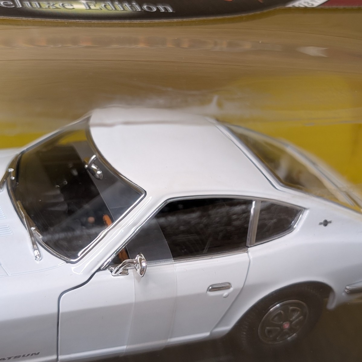 Road Signature Die Cast Metal Deluxe Edition 1970 Datsun 240Z