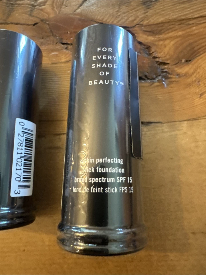 2 bases en barra perfeccionadoras de piel color verdadero ópalo negro CARAMELO RICO Foto 4 de 4