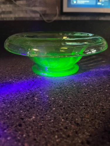 Uranium Vaseline Green Glass Dip Bowl Depression Bowl Vintage