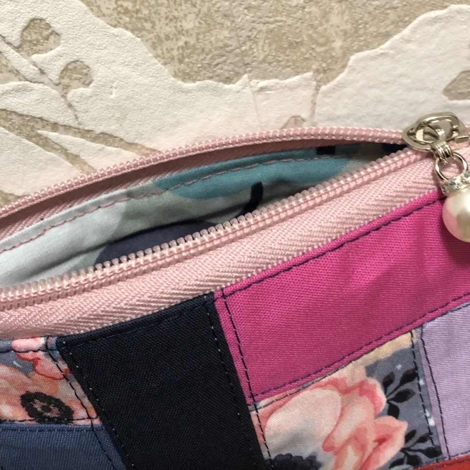 Patchwork Tasche Neu Selbstgenäht Gr 23-16-6 - Bild 4 von 4