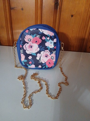 Crossbody Flower Purse With Gold Hardware And Chain Strap