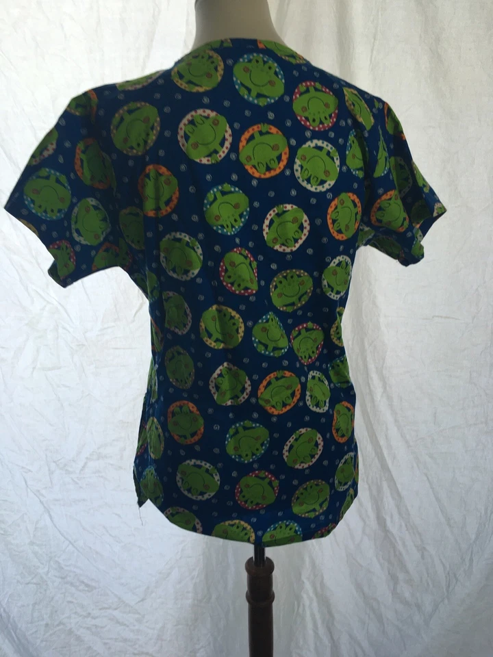 Bonita Scrubs Womens Scrub Top Size Small Frog Patterns - Image 3 of 4