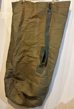 Vintage US Army Military Style Green Duck Canvas Duffle Bag 1950'S-1960'S