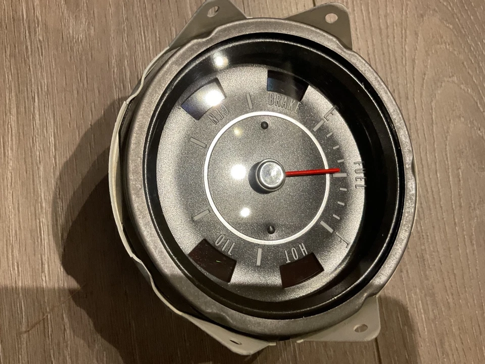 Oldsmobile Cutlass 442 1968 1969 calibre de combustible restaurado Foto 2 de 4