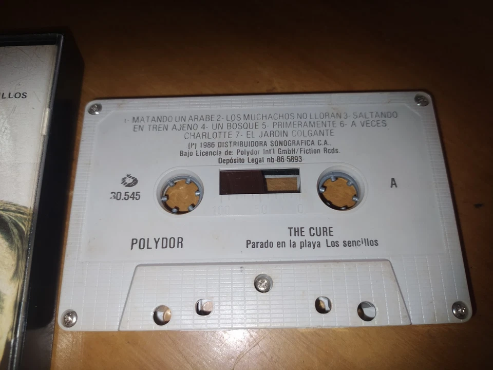 The Cure Standing On A Beach Ultra Rare Cassette Venezuela Sonografica 1986 Foto 2 de 4
