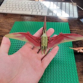 LEGO Jurassic World PTERODACTYL Minifigure Dinosaur Green Red Pteranodon. READ