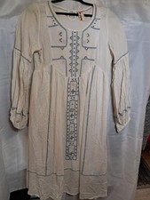 Keer Qiaowa Embroidered Dress