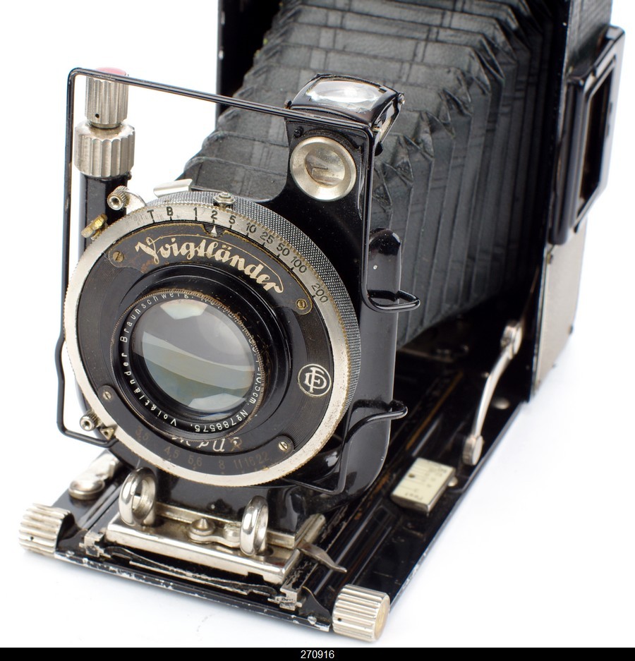 Camera Voigtlander Bergheil Green 6x9 Lens Voigtlander Heliar 3.5