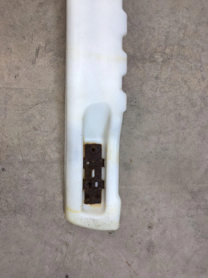 Rear Bumper Bar SUBARU LEGACY 00 01 02 03 04 Foto 2 de 3