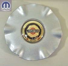 CHRYSLER SEBRING 2001 2002 2003 TAPA CENTRAL RUEDA PLATA ORIGINAL DE FÁBRICA NUEVO