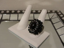 black bead statement ring sz 6-7 expandable watchband style silvertone