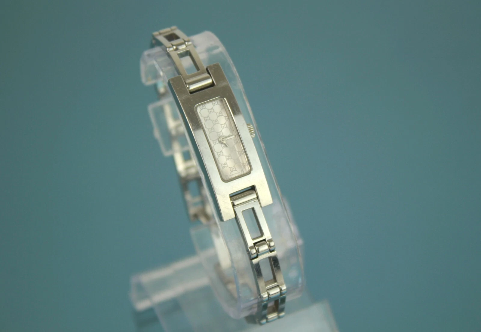 GUCCI 3900L argent acier inoxydable montre bracelet femme accessoires d'occasion