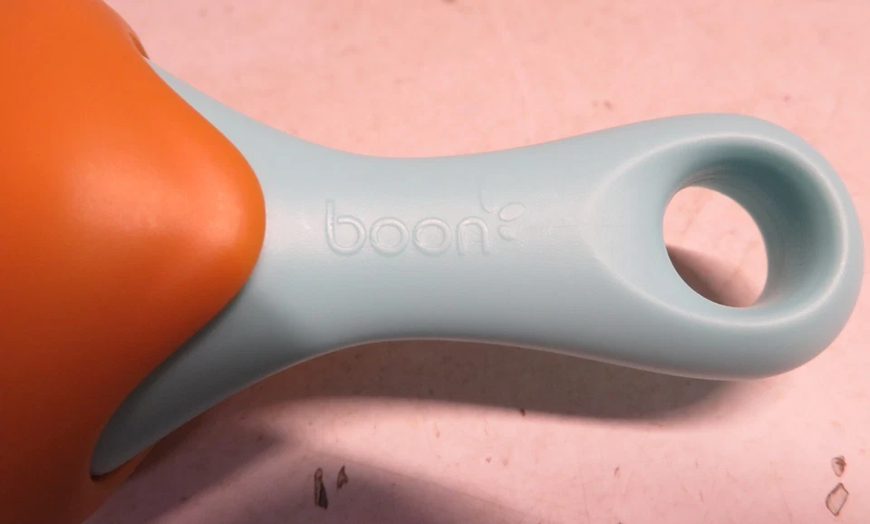 Alimentador de dentición de silicona Boon pulpa naranja verde azulado perfecto bonito alimento para bebés fruta Foto 3 de 4