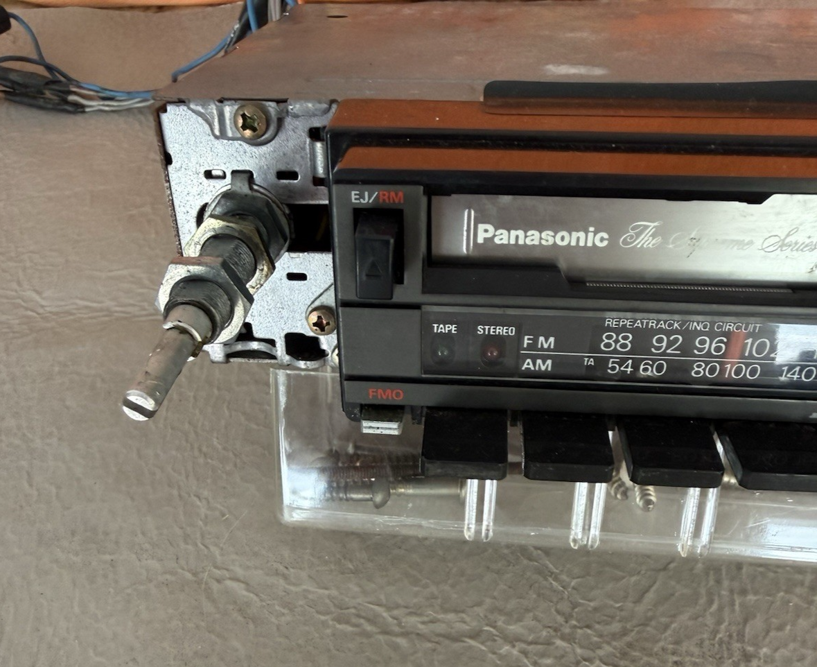 PANASONIC The Supreme Series CQ-S668EU AM/FM Radio Stereo Cassette
