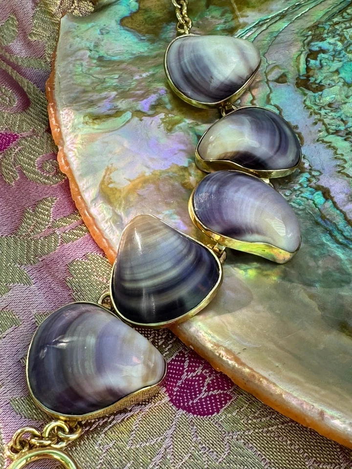 Charles Albert Violet Purple Clam Shell & Alchemia Gold Handcrafted Bracelet - Image 3 of 4
