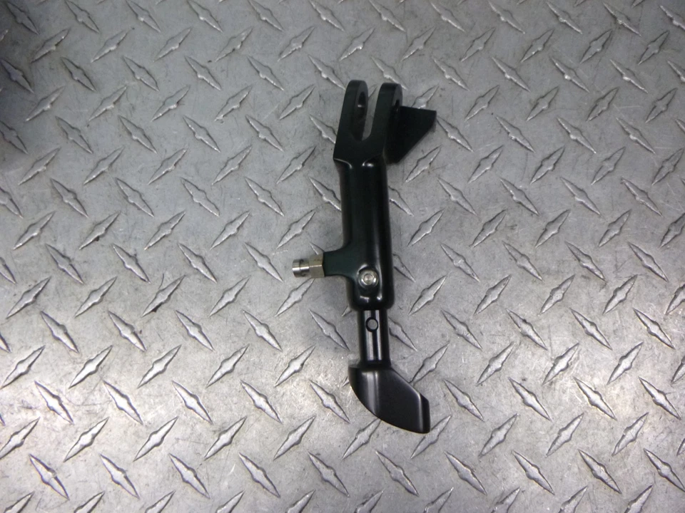 Pata de cabra Suzuki GSXR 1000 (17-18) estilo pista se ajusta 2"-4" negro KSGSXR5040B Foto 2 de 4