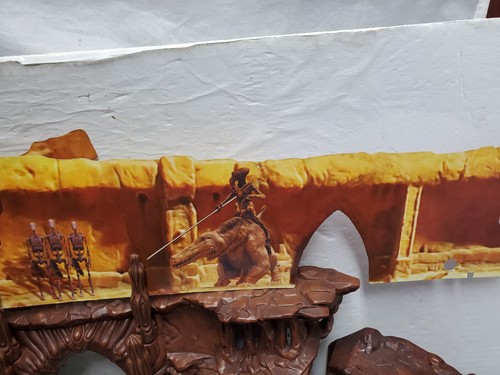 2002 Star Wars AOTC Geonosis Battle Arena Playset & Figures Attack Of The Clones - Picture 13 of 20