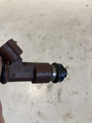 Subaru Tribeca Fuel Injector Denso Genuine 3.0 V6 2009 - Picture 2 of 7