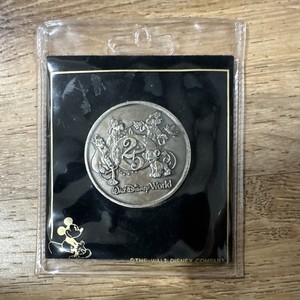 Walt Disney World 25th Anniversary Coin 1971-1996 Mickey Mouse 1996
