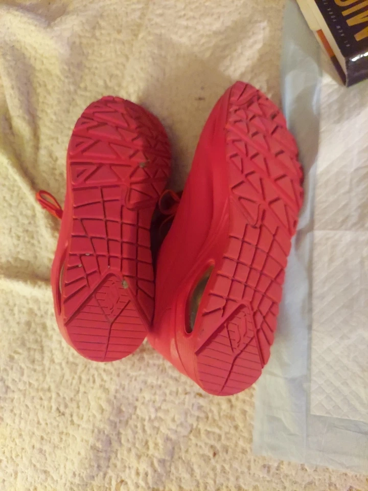 Skechers Women's Tennis Shoes Size US 8 - Image 2 of 4