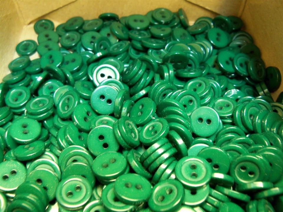 12MM 15MM BUTTON Lot Kelly Green Frost Dark Green 4500+ buttons - Image 2 of 4
