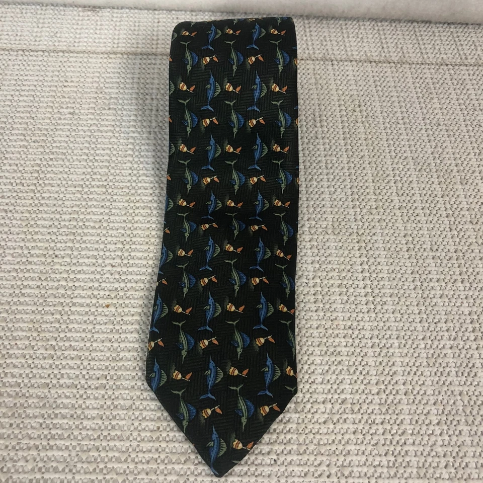 Corbata para hombre Mark Jason negra con pez marlín azul 2,5 pulgadas de ancho 50 pulgadas de largo Foto 3 de 4