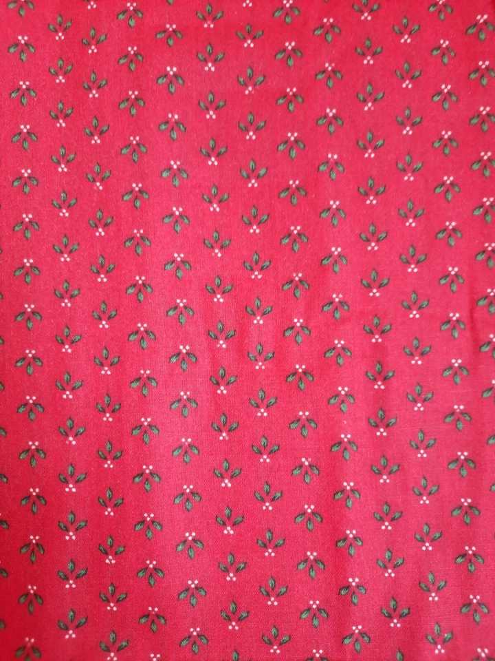 VTG Stiff Cotton Fabric 44" X 35" Holidays Christmas Red Green Quilting Sewing - Image 3 of 4