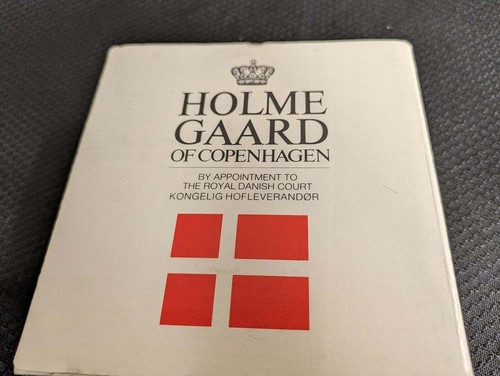 Vtg. Holmegaard glass Denmark Trigona candleholder, single, with box. - Picture 4 of 15