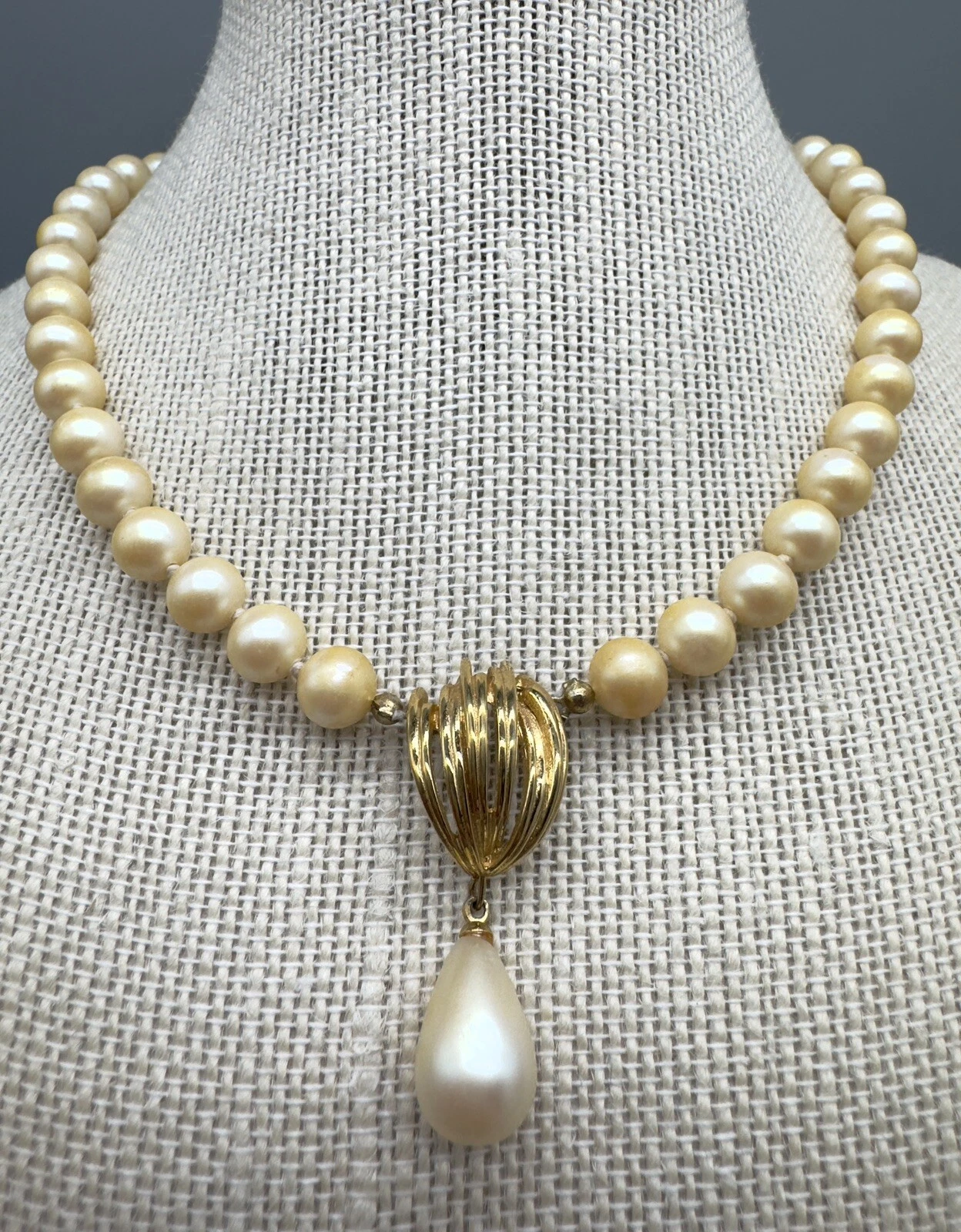 Collana Vintage Givenchy Paris New York Collare di Perle Tono Oro Ciondolo 16"