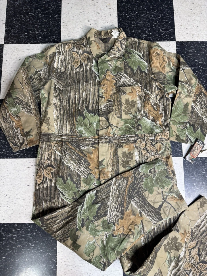 Vtg NWT Liberty Rugged Outdoor Gear Men's Real Tree XXL Camo Coveralls Hunting - Image 2 of 4