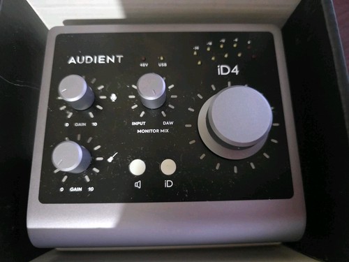 Audient iD4 MK2 USB Audio Interface - Bild 3 von 5