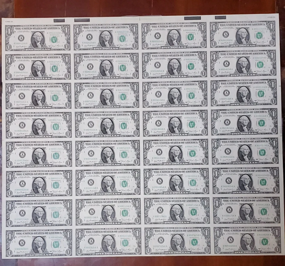 Uncut Currency Sheet of 32 Notes $1 Dollar Bills 1981 FRN Souvenir Sheet CH AU - Image 2 of 4