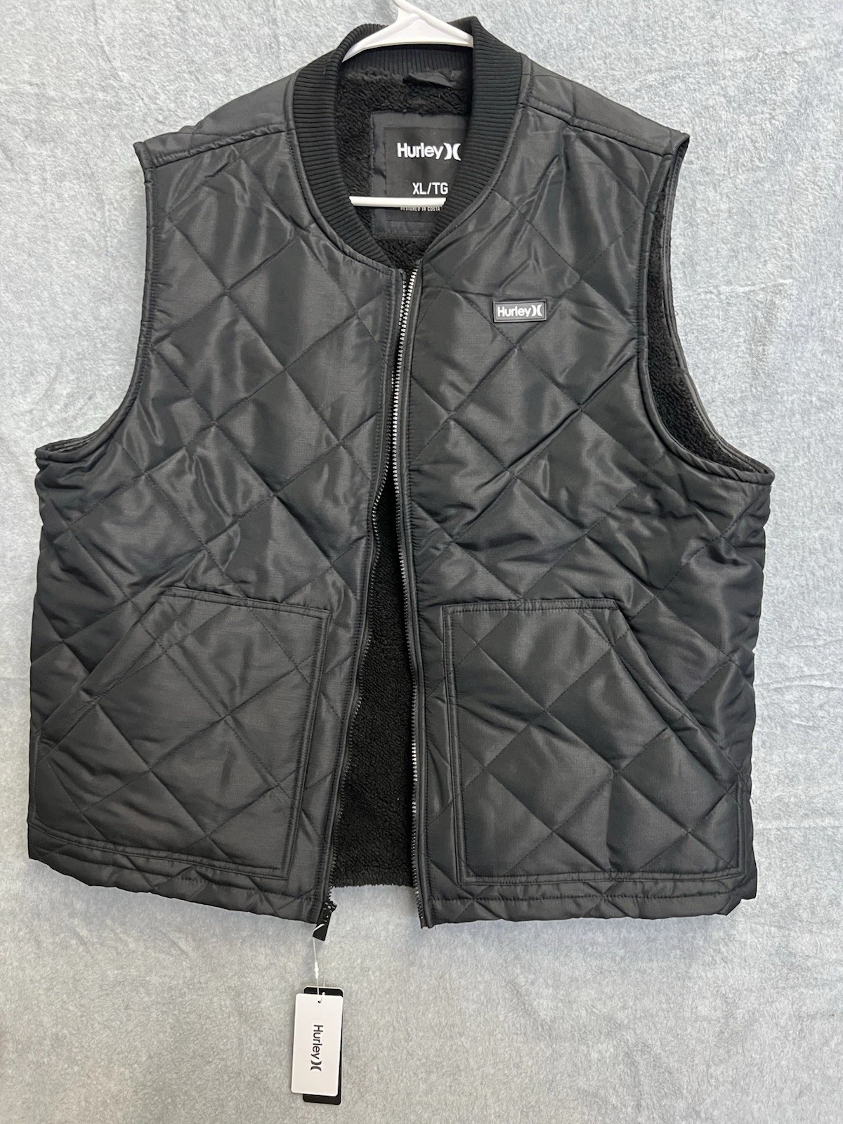 Hurley Men’s XL Black Insulated Vest Utility Pockets Full Zip Sleeveless Jacket
Opens in a new windo
