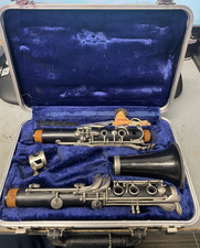 Artley Prelude Clarinet W/ Hard Case For P R 