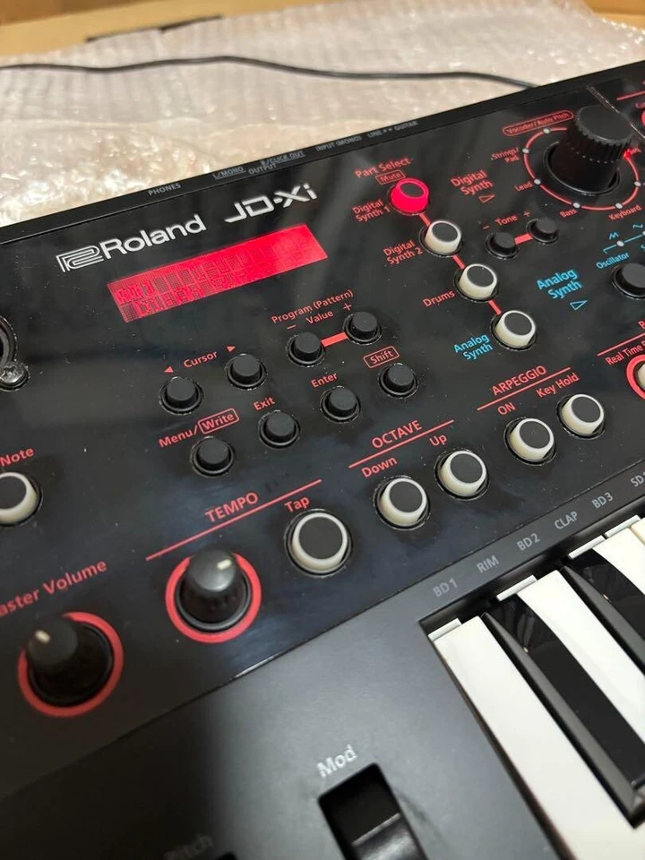 Roland JD-XI Synthesizer Analog Keyboard Black keyboard Music Instruments - Image 3 of 4