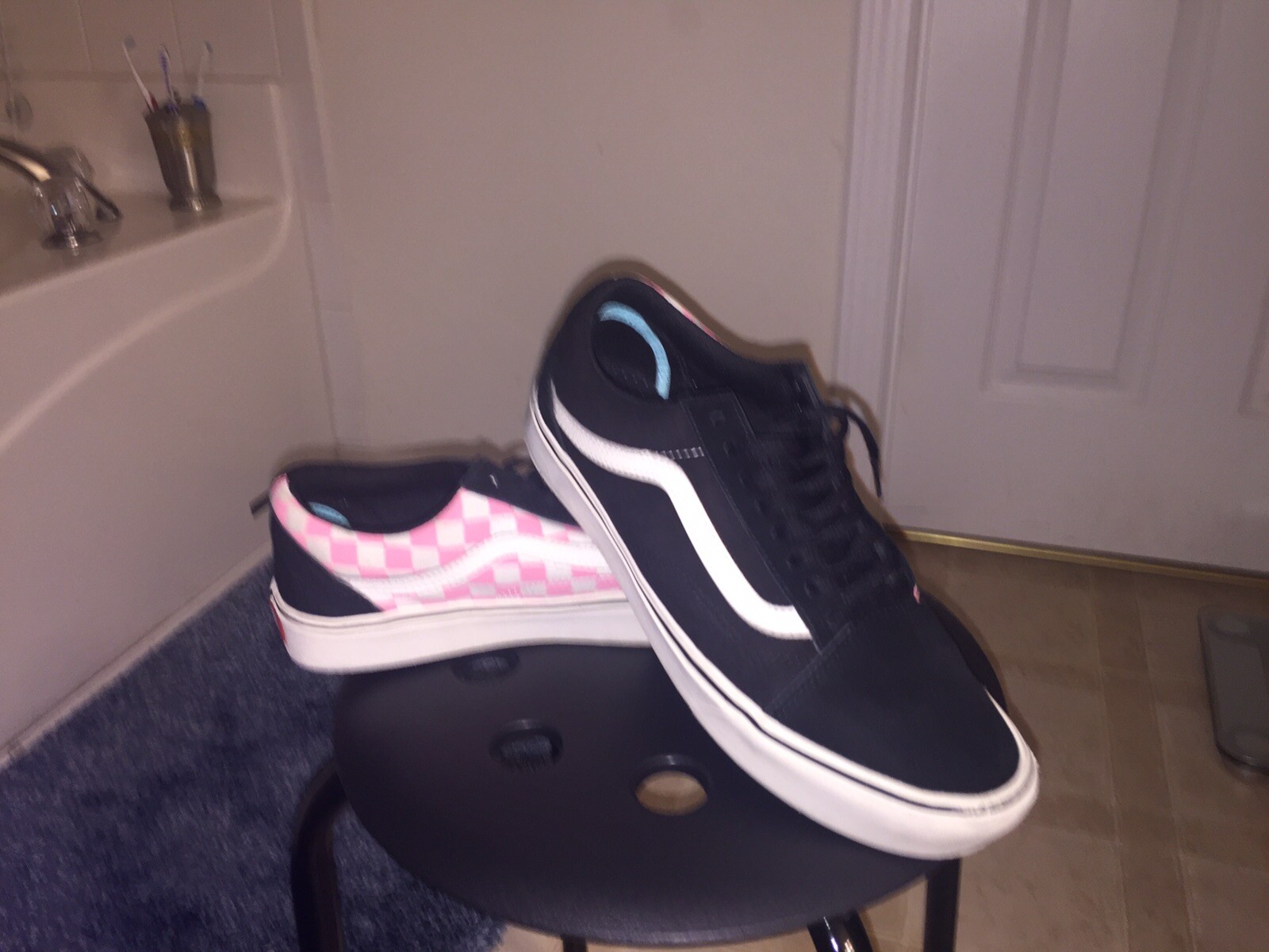 vans old skool pink checkerboard