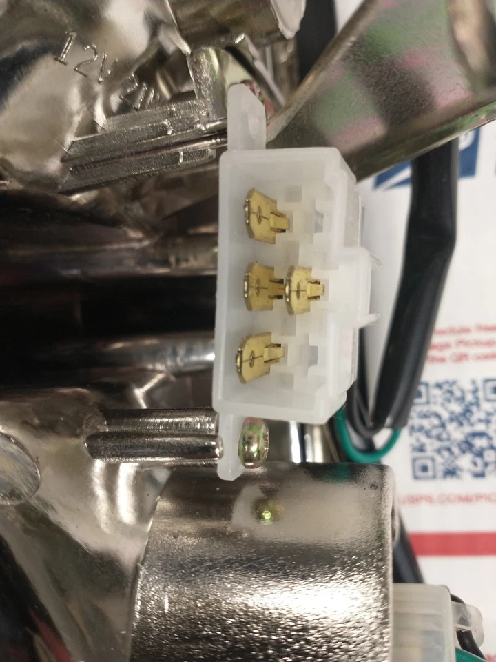 1983 - 84 - 93? LANTERNA TRASEIRA ESQUERDA COMPATÍVEL COM CAMINHONETE NISSAN 720 - Imagem 4 de 4