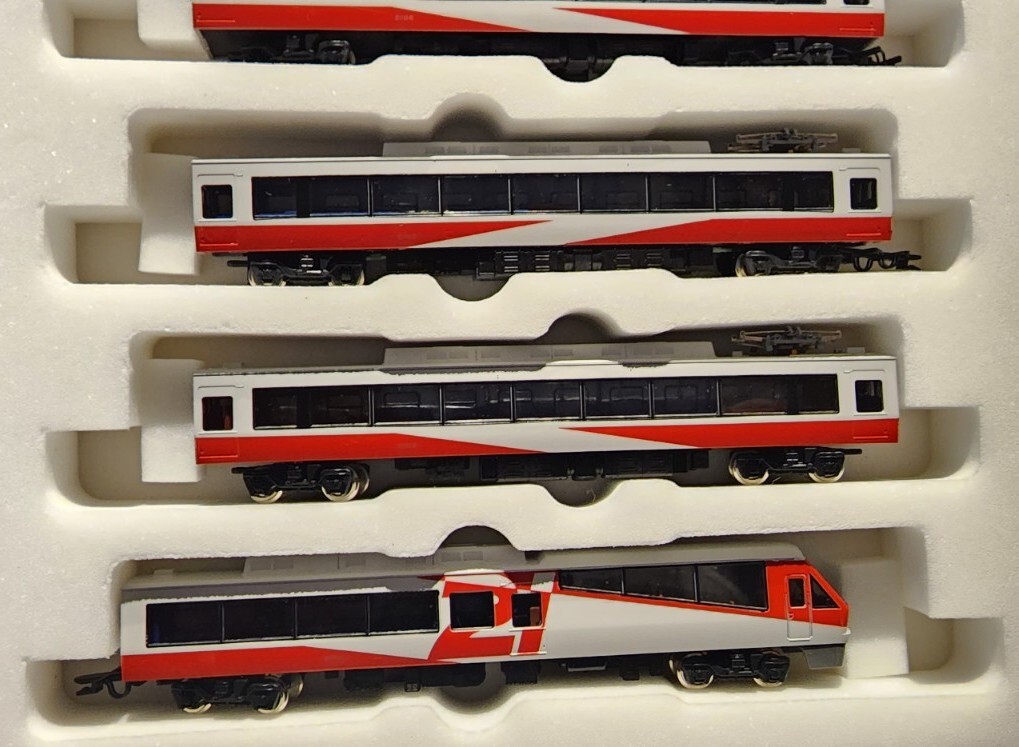 KATO RESORT 21 セット IZU-KYUKO 2100シリーズ Kato N Scale S14030 Resort 21 Passenger Set Izu Kyuko 2100