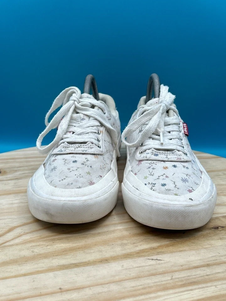 Zapatillas deportivas Levi's para mujer talla 6,5 blancas con cordones punta redonda Foto 2 de 4