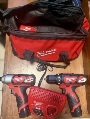 Milwaukee M12 12V 2-Tool Combo Kit Drill/Driver Impact Driver w/ Charger Bag