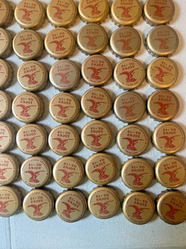 100 YUENGLING TAN GOLD BEER BOTTLE CAPS RED EAGLE NO DENTS - Picture 5 of 5