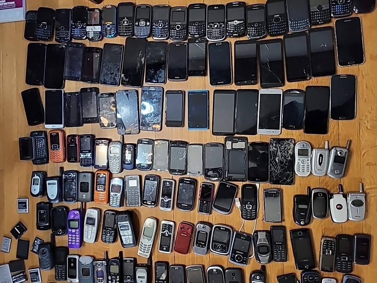 Mixed Lot 152 Cell Phones &Chargers, Cases, Tablets, Apple Mixed Lot 152 Cell Phones &Chargers, Cases, Tablets, Apple