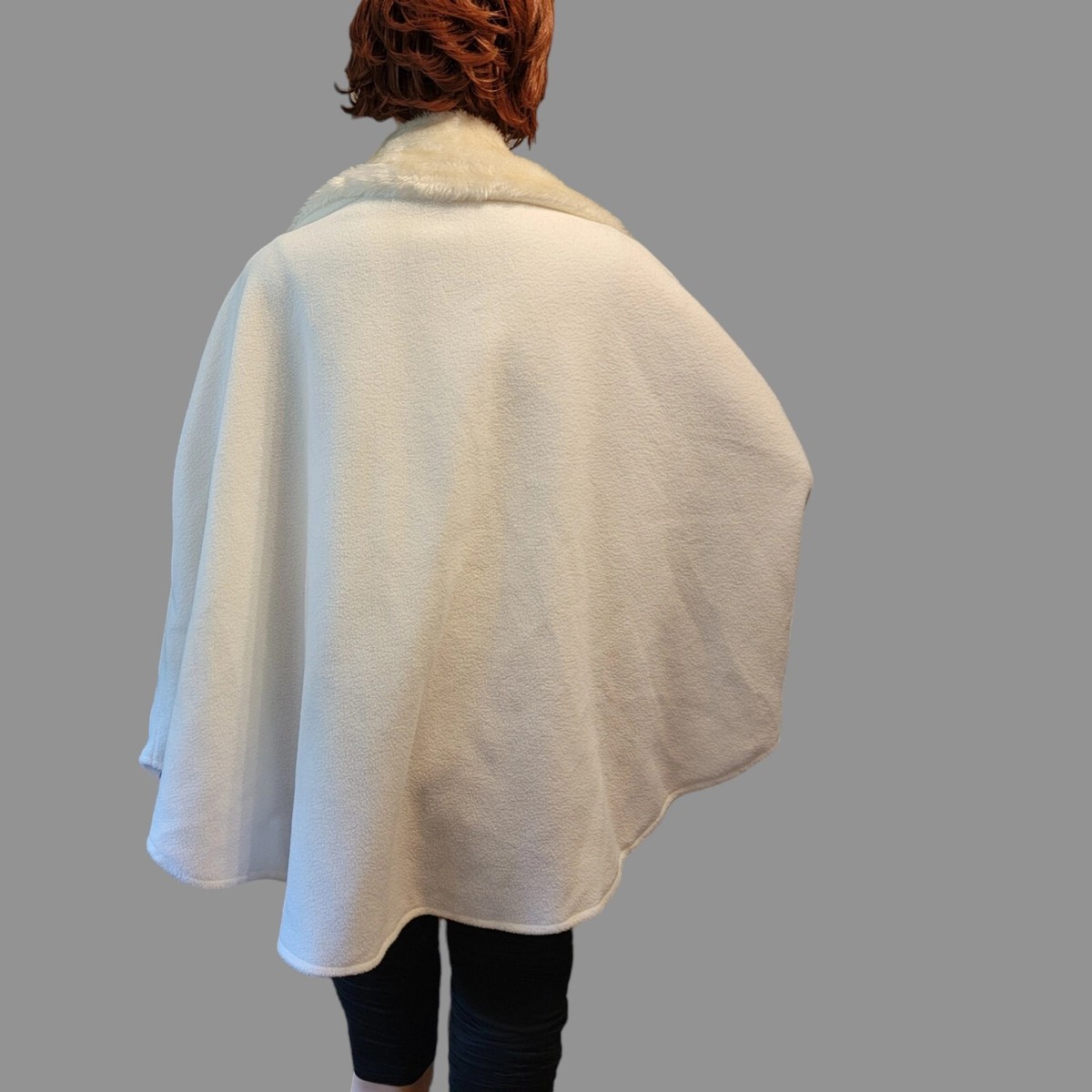 未使用　ella dot wool boa cape (ivory) 未使用 ella dot wool boa cape (ivory) 未使用 ella dot wool