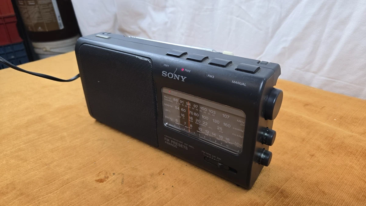 SONY - Sony ICF-880L Radio Portable 4 Bands FM /MW/LW/SW schwarz Weltempfänger 