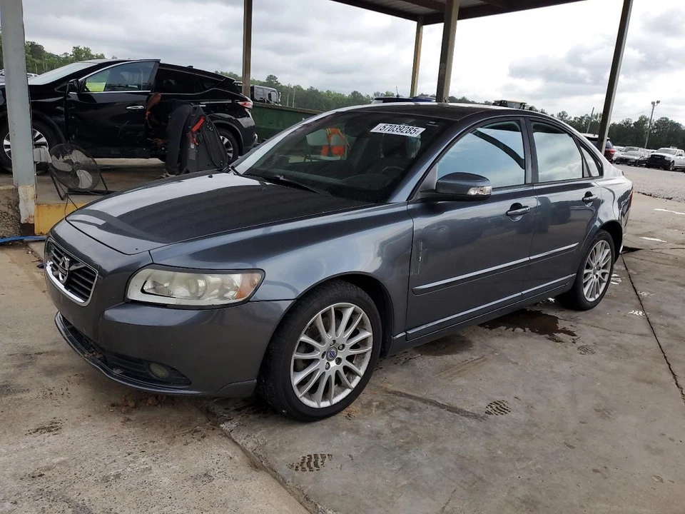 Used Deck Lid fits: 2011 Volvo 40 SERIES 5 cylinder w/o spoiler Grade A - Изображение 2 из 4