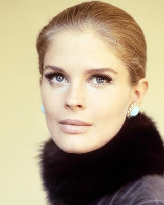 Candice Bergen Beautiful Close Up Portrait Circa 1970 8x10 Publicity Photo