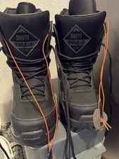 ThirtyTwo Shifty Snowboard Boots Black Durable Lace-Up Design