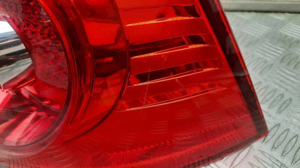 Luz trasera derecha Volkswagen Golf OS 2006 1K6945096AA Foto 3 de 4