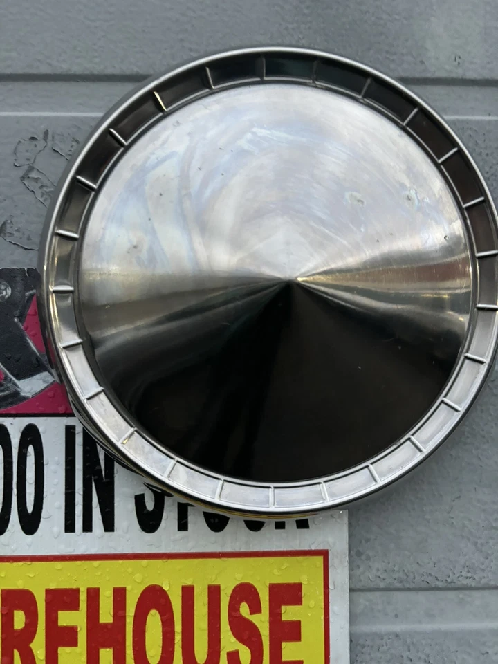 Ford Galaxy Fairlane 500 1960-62 Juego de 4 tapacubos de pobreza de 10,5 pulgadas plato hipo para perros Foto 3 de 4