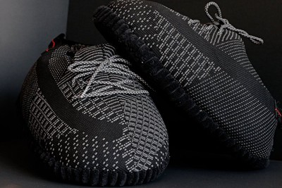 yeezy black 3m reflective slippers